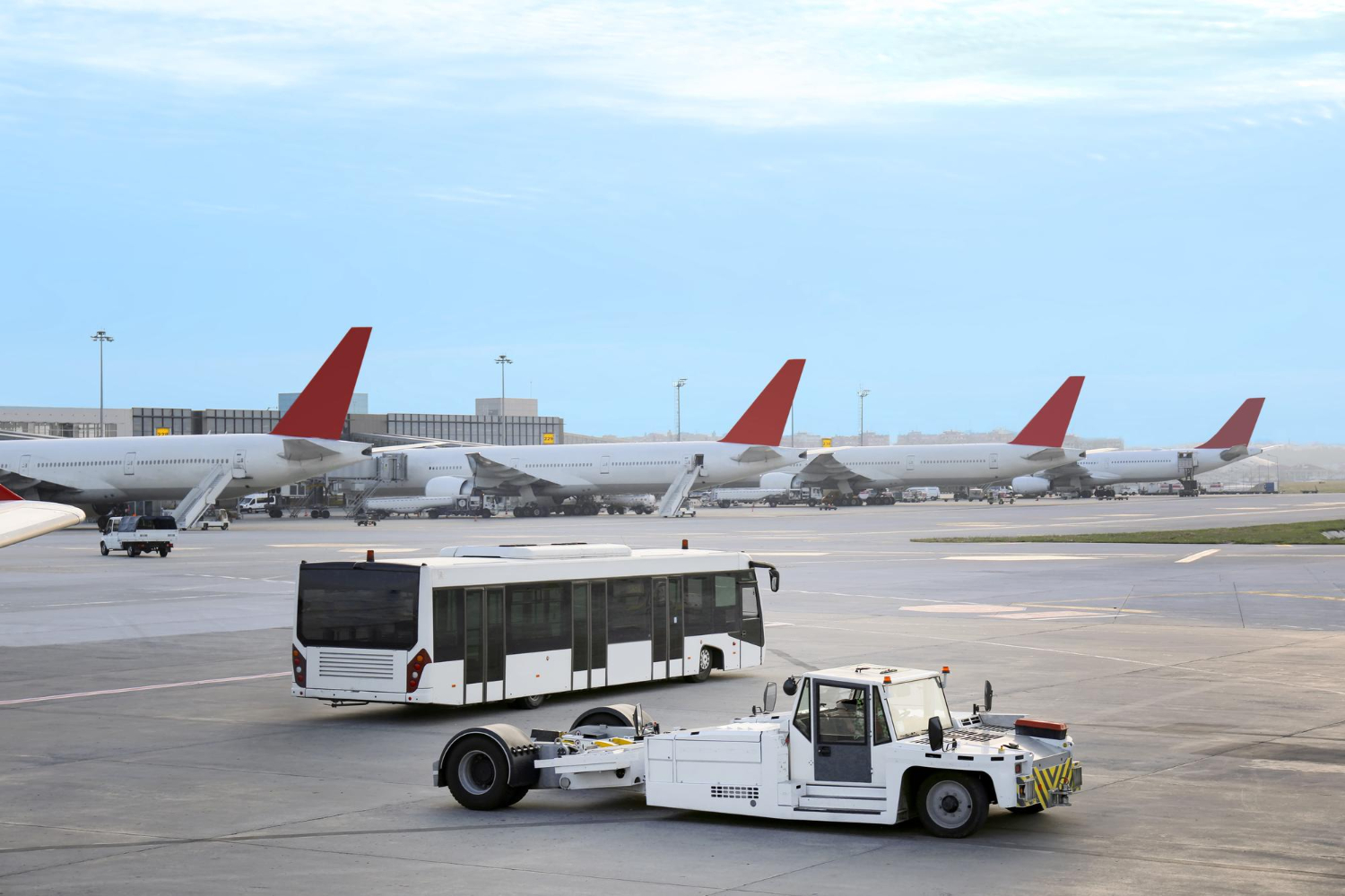 398611 ABTS ABTS assurant des services GSE sur un avion au sol